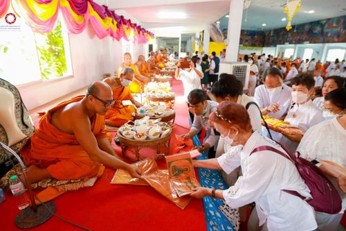 ภาพ No.114421:พิธีทอดผ้าป่าทำนุบำรุงศาสนสถาน ณ วัดโบสถ์บน ต.บางคูเวียง อ.บางกรวย จ.นนทบุรี วันที่ 18 มกราคม พ.ศ. 2567