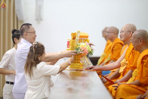 ภาพ No.258599:วันที่ 19 ตุลาคม พ.ศ. 2568 พิธีทอดกฐินสามัคคีทั่วไทย 30,000 วัด โดยคณะศิษยานุศิษย์ บูชาธรรม 81 ปี หลวงพ่อธัมมชโย ณ ศูนย์ปฎิบัติธรรมน้ำใสใจสว่าง  เขตบางกอกน้อย กรุงเทพมหานคร