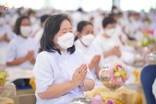 ภาพ No.76627:พิธีถวายโคมมาฆประทีป น้อมถวายเป็นพุทธบูชา แด่คณะพระภิกษุ สามเณร วัดพระธรรมกาย วันที่ 25 กุมภาพันธ์ พ.ศ. 2566