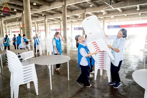 ภาพ No.217612:วันที่ 2-14 เมษายน พ.ศ. 2568 เจ้าหน้าที่เตรียมงานวันคุ้มครองโลก ชุดที่ 1 วัดพระธรรมกาย จ.ปทุมธานี