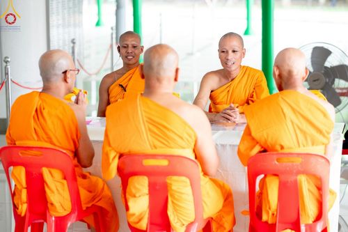 ภาพ No.217446:วันเสาร์ที่ 12 เมษายน พ.ศ. 2568 พิธีอุปสมบท ในโครงการอุปสมบทหมู่ บูชาธรรมหลวงพ่อธัมมชโย, โครงการธรรมทายาท ระดับอุดมศึกษา รุ่นที่ 52 ,  โครงการบวชพระนานาชาติ AEC & WAB CEO รุ่นที่ 4 ณ วัดพระธรรมกาย