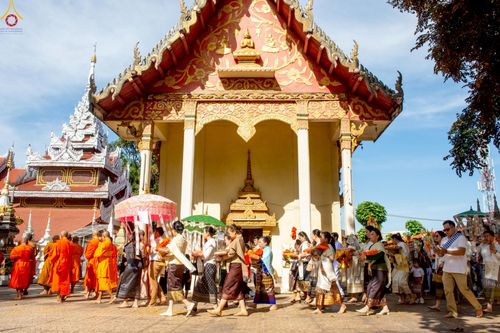 ภาพ No.271733:วันอาทิตย์ที่ 26 ตุลาคม พ.ศ. 2568 กฐินสมทบวัดต่างประเทศ โดยคณะศิษยานุศิษย์ บูชาธรรม 81 ปี  หลวงพ่อธัมมชโย ณ วัดสีอัมพอน นครเวียงจันทน์ สปป.ลาว