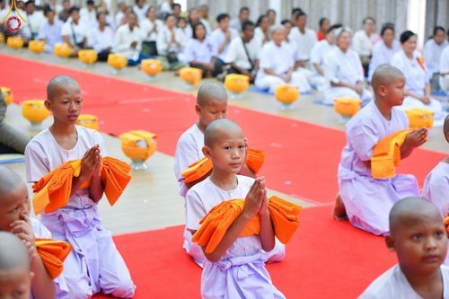 ภาพ No.133610:พิธีบรรพชาสามเณร ณ ศูนย์ปฏิบัติธรรมเขาคิชฌกูฏ จ.จันทบุรี วันที่ 4 เมษายน พ.ศ. 2567
