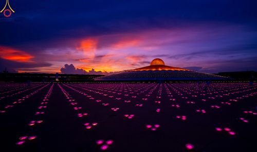 ภาพ No.150294:พิธีจุดประทีป และพิธีฉลองชัยสวดมนต์ บทธัมมจักกัปปวัตตนสูตร ครบ 6,668,272,727 จบ เนื่องในวันธรรมชัย 27 สิงหาคม พ.ศ. 2567 ณ มหารัตนวิหารคด วัดพระธรรมกาย