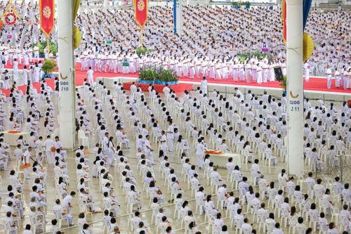 ภาพ No.150084:พิธีทอดผ้าป่าสมทบกฐินวัดพระธรรมกาย และสมทบกฐิน 30,000 วัดทั่วไทย ครั้งที่ 1 เนื่องในวันธรรมชัย 27 สิงหาคม พ.ศ.2567 ณ สภาธรรมกายสากล วัดพระธรรมกาย