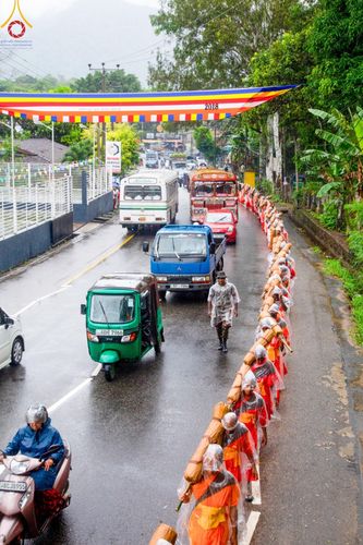ภาพ No.140922:PhotoStory มหาศรัทธา ธรรมยาตราศรีลังกา EP.5 โครงการสยาม-ลังกา ธรรมยาตรา ฉลองเทศกาลวิสาขบูชาแห่งชาติ ศรีลังกา บูชาธรรม 80 ปีหลวงพ่อธัมมชโย เส้นทางจาก เมืองดัมบูลลา ไปยัง เมืองมาตะเล ตั้งแต่วันที่ 17-20 พฤษภาคม พ.ศ.2567