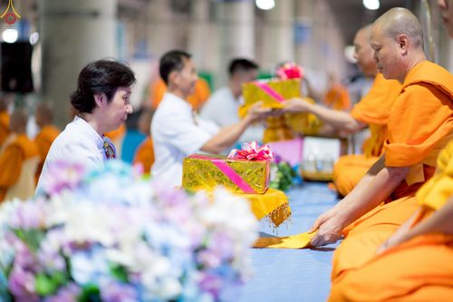 ภาพ No.235307:วันที่ 27 กรกฎาคม พ.ศ. 2568 พิธีตักบาตรฉลองพระใหม่ โครงการบรรพชาและอุปสมบทมู่รุ่นเข้าพรรษา ณ วัดพระธรรมกาย