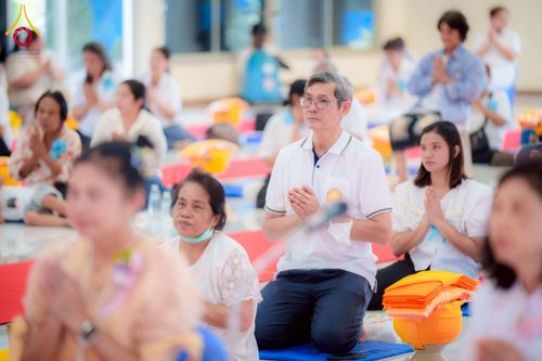 ภาพ No.216863:วันเสาร์ที่ 5 เมษายน พ.ศ. 2568 พิธีตัดปอยผม พิธีขอขมาผู้ปกครอง พิธีมอบบาตรและผ้าไตร พิธีบรรพชา ณ ศูนย์ปฏิบัติธรรมและศูนย์อบรมเยาวชนพระนครศรีอยุธยา ต.พุทเลา อ.บางปะหัน จ.พระนครศรีอยุธยา