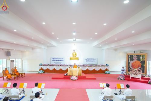 ภาพ No.149570:พิธีทอดผ้าป่ามหามงคล เพื่องานพระพุทธศาสนา , พิธีเจริญพระพุทธมนต์ และพิธีถวายสังฆทานแด่คณะสงฆ์ เนื่องในวันธรรมชัย 56 พรรษา น้อมบูชาธรรมหลวงพ่อธัมมชโย ณ ธรรมอุทยานบ้านแป้ง จ.สิงห์บุรี วันเสาร์ที่ 24 สิงหาคม พ.ศ. 2567