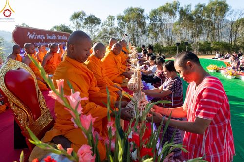 ภาพ No.125226:พิธีตักบาตรเนื่องในวันมาฆบูชา ณ สนามโรงเรียนบ้านนาเกียน  อำเภออมก๋อย จังหวัดเชียงใหม่ วันเสาร์ที่ ๒๔ กุมภาพันธ์ พ.ศ. ๒๕๖๗