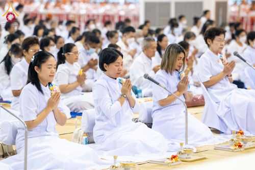 ภาพ No.204277:พิธีถวายภัตตาหารเป็นสังฆทาน แด่พระธรรมยาตรา ณ วัดพระธรรมกาย ตำบลคลองสาม อำเภอคลองหลวง จังหวัดปทุมธานี ในโครงการธรรมยาตรา กตัญญูบูชา มหาปูชนียาจารย์ พระมงคลเทพมุนี(สด จนฺทสโร) พระผู้ปราบมาร อนุสรณ์สถาน 7 แห่ง ปีที่ 13 วันที่ 31 มกราคม พ.ศ. 2568