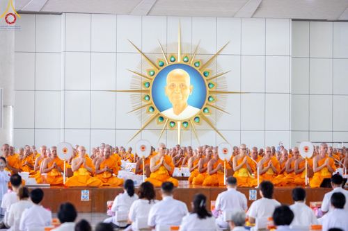 ภาพ No.177360:พิธีถวายภัตตาหารเมนูสวรรค์ และพิธีบุพเปตพลี ครั้งที่ 158 ร่วมอุทิศบุญแด่หมู่ญาติที่ล่วงลับไปแล้ว และสืบทอดอายุพระพุทธศาสนา ณ วัดพระธรรมกาย วันที่ 30 พฤศจิกายน พ.ศ.2567 (วันพระ แรม 15 ค่ำ เดือน 12)