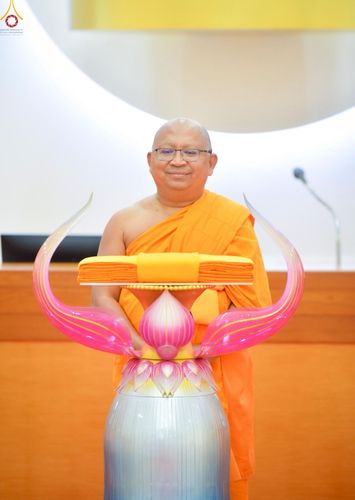 ภาพ No.249935:วันอังคารที่ 30 กันยายน พ.ศ. 2568 พิธีตอกเสามงคลต้นแรกอาคารเศรษฐีถาวร ที่พักผู้มาปฏิบัติธรรม ณ ศูนย์ปฏิบัติธรรมจันทบุรี