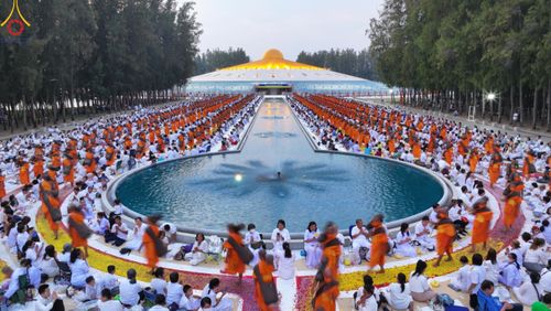 ภาพ No.120301:พิธีต้อนรับพระธรรมยาตรา ในโครงการธรรมยาตรา กตัญญูบูชา มหาปูชนียาจารย์ พระมงคลเทพมุนี(สด จนฺทสโร) พระผู้ปราบมาร อนุสรณ์สถาน 7 แห่ง ปีที่ 12 วันที่ 28 มกราคม พ.ศ. 2567 ณ วัดพระธรรมกาย จ.ปทุมธานี (ชุดที่ 2)