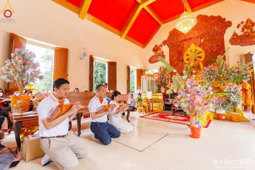 ภาพ No.166234:พิธีทอดกฐิน ณ วัดเจริญธรรมนิมิตร จ.ราชบุรี ในโครงการกฐินสามัคคีทั่วไทย 30,000 วัด บูชาธรรม 80 ปี หลวงพ่อธัมมชโย โดยคณะศิษยานุศิษย์วัดพระธรรมกาย วันที่ 20 ตุลาคม พ.ศ. 2567