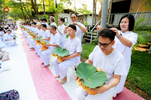 ภาพ No.135702:พิธีปลงผมธรรมทายาท โครงการบรรพชาและอุปสมบทหมู่ รุ่นบูชาธรรม 80 ปี หลวงพ่อธัมมชโย ณ หมู่บ้านบรรลุธรรม วัดพระธรรมกาย วันที่ 7 เมษายน พ.ศ. 2567