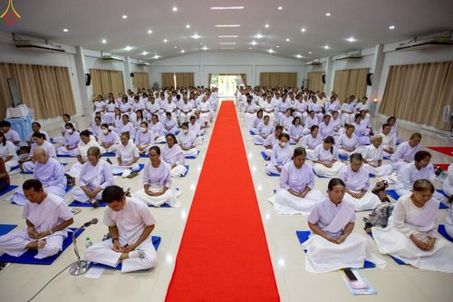 ภาพ No.248212:วันที่ 26-28 กันยายน พ.ศ. 2568 โครงการอบรมอุบาสกแก้ว อุบาสิกาแก้ว รุ่นที่ 3 ผู้แทนทอดกฐินสามัคคีทั่วไทย 30,000 วัด บูชาธรรม 81 ปี หลวงพ่อธัมมชโย ณ ธุดงคสถานสุราษฎร์ธานี