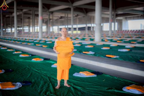 ภาพ No.219062:วันที่ 19-21 เมษายน พ.ศ. 2568 การเตรียมงานในลานธรรม , วิหารคด เพื่องานวันคุ้มครองโลก 22 เมษายน พ.ศ. 2568