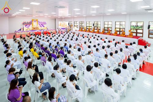 ภาพ No.227071:วันอังคารที่ 3 มิถุนายน พ.ศ. 2568 นายอำเภอคลองหลวง นำพสกนิกรรวมใจภักดิ์ สมเด็จพระนางเจ้าฯ พระบรมราชินี เนื่องในโอกาสวันเฉลิมพระชนมพรรษา ณ อาคารปลูกศรัทธา 2 วัดพระธรรมกาย อ.คลองหลวง จ.ปทุมธานี