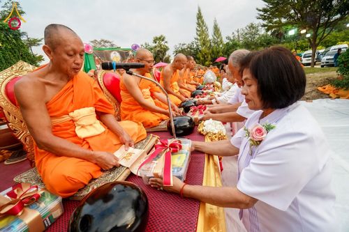ภาพ No.206751:พิธีตักบาตรพระ 1,000 รูป ปืที่ 7 วันอาทิตย์ที่ 9 กุมภาพันธ์ พ.ศ. 2568 ณ วัดห้วยตองสัก อำเภอจอมทอง จังหวัดเชียงใหม่