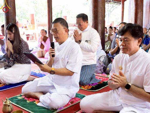 ภาพ No.220091:วันพุธที่ 16 เมษายน พ.ศ. 2568 วัดพระธรรมกายถวายมหาสังฆทาน มอบสิ่งของและทุนทรัพย์กว่า 4 ล้านบาท บรรเทาทุกข์ 181 วัดแผ่นดินไหวเมียนมา