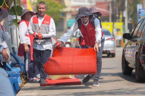 ภาพ No.202956:V.51 สารพัดV สารพัดดี ที่คลองบางนางแท่น ในโครงการธรรมยาตรา กตัญญูบูชา มหาปูชนียาจารย์ พระมงคลเทพมุนี(สด จนฺทสโร) พระผู้ปราบมาร อนุสรณ์สถาน 7 แห่ง ปีที่ 13 ระหว่างวันที่ 2-31 มกราคม พ.ศ. 2568