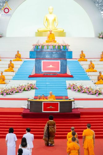 ภาพ No.127058:พิธีมอบใบประกาศเกียรติคุณองค์กรนานาชาติ และหน่วยงานที่ชักชวนคนร่วมโครงการนั่งสมาธิเพื่อสันติภาพโลกมากที่สุด วันอาทิตย์ที่ 1 มีนาคม พ.ศ. 2567 ณ สภาธรรมกายสากล วัดพระธรรมกาย