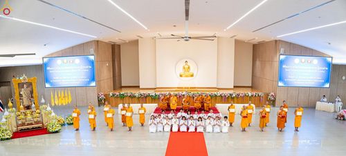 ภาพ No.241755:วันพุธที่ 27 สิงหาคม พ.ศ. 2568 พิธีมอบรางวัลเกียรติยศ แด่สามเณรที่สอบผ่าน โครงการสามเณรทรงปาฏิโมกข์ ปีที่ 3/2568 ณ ค่ายจองแชมป์ หมู่กฏิสามเณรเปรียญธรรม วัดพระธรรมกาย