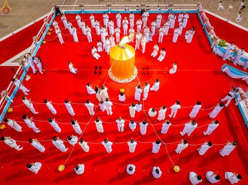 ภาพ No.235559:วันอาทิตย์ที่ 27 กรกฎาคม พ.ศ. 2568 พิธีจุดเทียนใจ ไฟนิรันด์ อนันตชัย ณ วัดพระธรรมกาย จ.ปทุมธานี