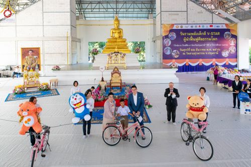 ภาพ No.103774:วันรวมพลังเด็กดี V-Star ผู้นำฟื้นฟูศีลธรรมโลก "รักษ์บวร รักษ์ศีล ๕ จังหวัดปทุมธานี" ปีที่ 5 ปีการศึกษา 2566 ณ วัดสายสุวพรรณ จ.ปทุมธานี วันศุกร์ที่ 22 ธันวาคม พ.ศ. 2566