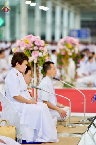 ภาพ No.258116:วันอาทิตย์ที่ 5 ตุลาคม พ.ศ. 2568 พิธีบูชาข้าวพระ ณ สภาธรรมกายสากล วัดพระธรรมกาย