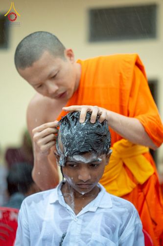 ภาพ No.231031:วันที่ 1 กรกฎาคม พ.ศ. 2568 โครงการบรรพชาสามเณร 300 รูป ถวายเป็นพุทธบูชา  วันอาสาฬหบูชา ณ จุดกำเนิดพระรัตนตรัย  ต้นแหล่งธัมมจักกัปปวัตตนสูตร เมืองพาราณสี  สารนาถ ประเทศอินเดีย