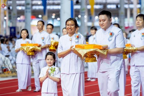 ภาพ No.243915:วันอาทิตย์ที่ 7 กันยายน พ.ศ. 2568 พิธีทอดผ้าป่าสมทบกฐินวัดพระธรรมกาย และสมทบกฐิน 30,000 วัดทั่วไทย ครั้งที่ 2 ณ ห้องแก้วสารพัดนึก 1 วัดพระธรรมกาย