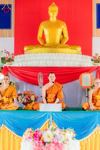 ภาพ No.176936:พิธีทอดกฐิน ณ วัดศรีวรรณวนาราม จ.ปทุมธานี ในโครงการทอดกฐินสามัคคีทั่วไทย 30,000 วัด บูชาธรรม 80 ปี หลวงพ่อธัมมชโย โดยคณะศิษยานุศิษย์วัดพระธรรมกาย วันที่ 2 พฤศจิกายน พ.ศ. 2567