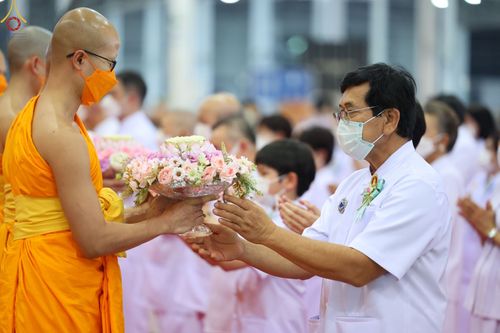 ภาพ No.76997:พิธีหล่อพระบรมพุทธเจ้า ในวันมาฆบูชา อาทิตย์ต้นเดือนที่ 6 มีนาคม พ.ศ. 2566 ณ วัดพระธรรมกาย จ.ปทุมธานี