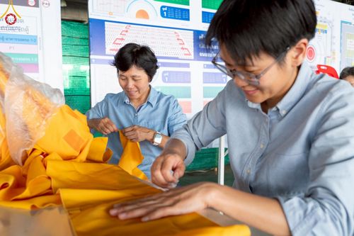 ภาพ No.220763:วันที่ 24-25 เมษายน พ.ศ. 2568 การเก็บงาน ผ้ารับประเคน ผ้าระบาย โต๊ะ เก้าอี้  ภายหลังงานวันคุ้มครองโลก ณ วัดพระธรรมกาย