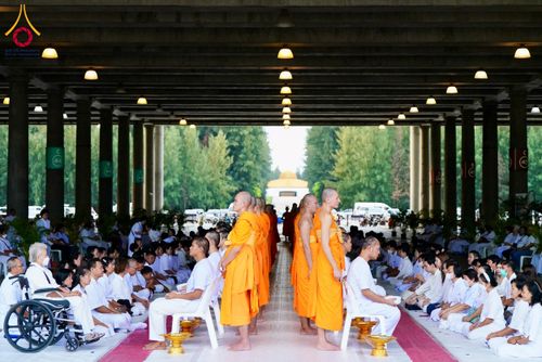 ภาพ No.143932:พิธีตัดปอยผมและปลงผมธรรมทายาท รุ่นเข้าพรรษา ณ มหาวิหารคด คอร์ 16 วัดพระธรรมกาย วันอาทิตย์ที่ 7 กรกฎาคม พ.ศ. 2567