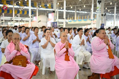 ภาพ No.287604:วันที่ 1 มกราคม พ.ศ. 2569 พิธีบูชาข้าวพระ ณ สภาธรรมกายสากล วัดพระธรรมกาย