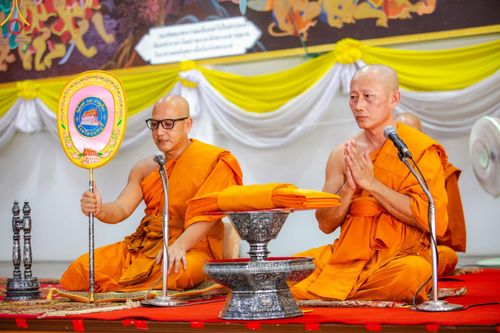 ภาพ No.162797:โครงการกฐินสามัคคีทั่วไทย 30,000 วัด บูชาธรรม 80 ปี หลวงพ่อธัมมชโย โดย คณะศิษยานุศิษย์วัดพระธรรมกาย ณ วัดโบสถ์บน จ.นนทบุรี วันที่ 19 ตุลาคม พ.ศ. 2567