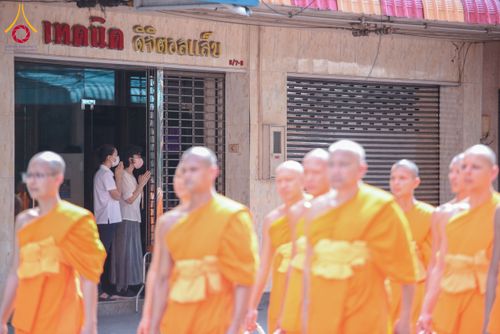 ภาพ No.211432:วันอาทิตย์ที่ 16 มีนาคม พ.ศ. 2568 ธรรมยาตราอัญเชิญพระบรมสารีริกธาตุ รอบเมืองปัตตานี ประดิษฐาน ณ ปทุมเจดีย์ เจดีย์พระพุทธเจ้า 5 พระองค์  ศูนย์อบรมเยาวชนปัตตานี