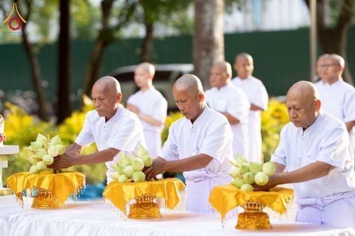 ภาพ No.244603:วันเสาร์ที่ 6 กันยายน พ.ศ. 2568 พิธีเวียนประทักษิณ และวันทาสีมาของนาคธรรมทายาท โครงการอุปสมบทหมู่บูชาธรรมครบรอบ 108 ปี วันครูผู้ค้นพบวิชชาธรรมกาย ณ โบสถ์พระไตรปิฎก วัดพระธรรมกาย