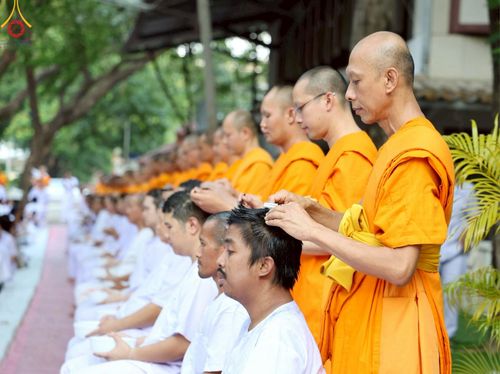 ภาพ No.216755:วันอาทิตย์ที่ 6 เมษายน พ.ศ. 2568 พิธีตัดปอยผม และปลงผมนาคธรรมทายาท โครงการบวชบูชาธรรม81ปี หลวงพ่อธัมมชโย โครงการ 1 และ 2 โครงการนานาชาติ AEC&WAB รุ่น CEO (ผู้บริหาร) รุ่นที่4 ณ หมู่บ้านบรรลุธรรม วัดพระธรรมกาย