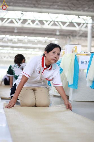 ภาพ No.59708:V.39 ทุ่มสุดใจ ธรรมชัย 80 ปี การเตรียมงาน การปฏิบัติงาน ของเจ้าหน้าที่หน่วยงานต่างๆ เพื่อพิธีฉลองอายุวัฒนมงคล 80 ปี หลวงพ่อธัมมชโย และรับถวายมหาสังฆทาน 10,000 กว่าวัดทั่วประเทศ ในวันคุ้มครองโลก จันทร์ที่ 22 เมษายน พ.ศ. 2567