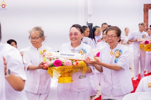 ภาพ No.234668:วันอาทิตย์ที่ 20 กรกฎาคม  พ.ศ.2568 พิธีทอดผ้าป่าภาคพื้นอเมริกา พิธีเจริญพระพุทธมนต์ ฉลองอาคารแก้วธรรมชัยรัตนอนันต์ วัดพระธรรมกายเทนเนสซี ประเทศสหรัฐอเมริกา