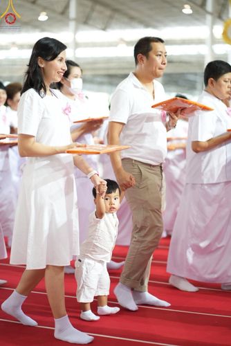 ภาพ No.150164:พิธีทอดผ้าป่าสมทบกฐินวัดพระธรรมกาย และสมทบกฐิน 30,000 วัดทั่วไทย ครั้งที่ 1 เนื่องในวันธรรมชัย 27 สิงหาคม พ.ศ.2567 ณ สภาธรรมกายสากล วัดพระธรรมกาย