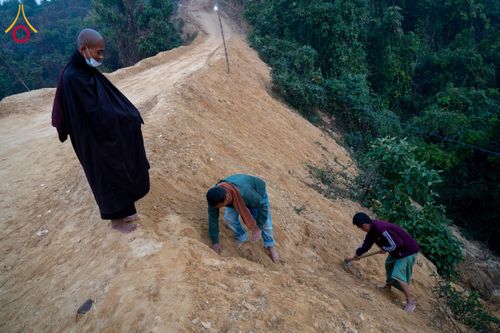 ภาพ No.131041:Photo Story ปฐมบรรพชาชาวพุทธมาร์มา Episode 4/5 วันที่ 13 กุมภาพันธ์พ.ศ. 2567 ณ วัดธัมจักร อรัญกุฏิ บังกลาเทศ