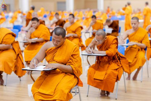 ภาพ No.249664:วันที่ 1 ตุลาคม พ.ศ. 2568 การสอบธรรมสนามหลวง นักธรรมชั้นตรี อำเภอคลองหลวง จังหวัดปทุมธานี ณ ห้องแก้วสารพัดนึก 2 วัดพระธรรมกาย