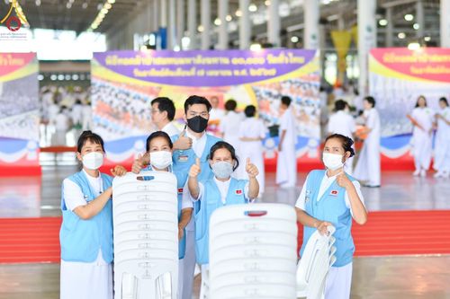 ภาพ No.134642:V.35 เพื่อบุญต้นเดือน การรับบุญของเจ้าหน้าที่หน่วยงานต่างๆ เพื่องานบุญวันอาทิตย์ต้นเดือน ณ วัดพระธรรมกาย วันที่ 7 เมษายน พ.ศ. 2567