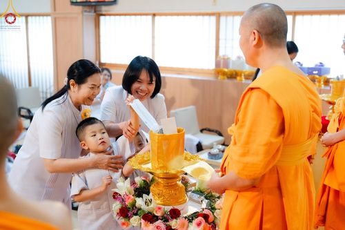 ภาพ No.140628:พิธีทอดผ้าป่าฉลองชัย 20 ปี วัดพระธรรมกายคานากาว่า วันเสาร์ที่ 8 มิถุนายน พ.ศ. 2567