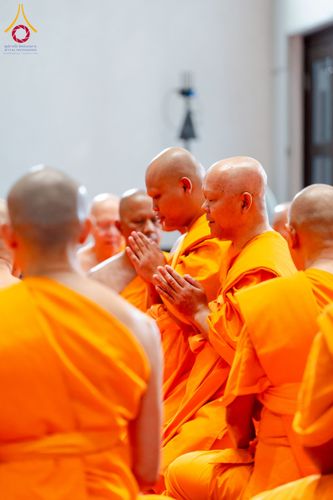 ภาพ No.223808:วันอาทิตย์ที่ 11 พฤษภาคม พ.ศ. 2568 พิธีอุปสมบทสามเณรเปรียญธรรมอุปสมบทอุทิศชีวิต 9 รูป อุบาสก 1 ท่าน ณ อุโบสถพระไตรปิฏกวัดพระธรรมกาย